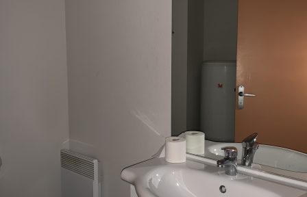 salle de bains appartement T1 résidence University Dutreix Limoges